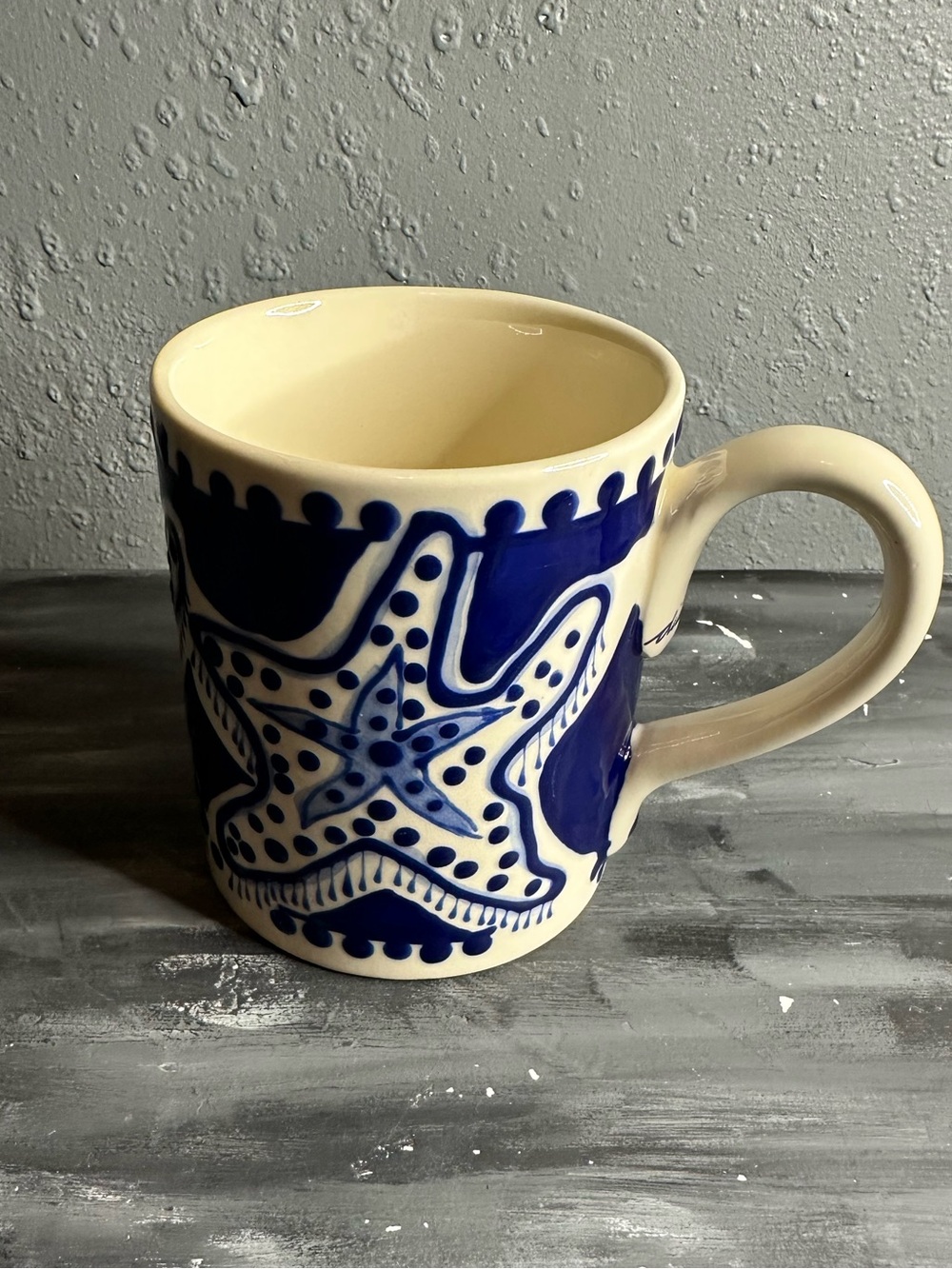 Vintage 2001 Diane stoneware blue and white mug starfish